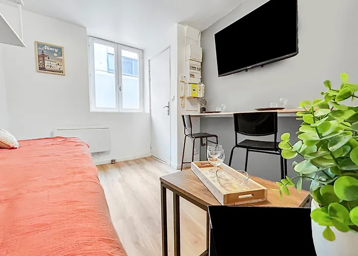 Moderne à 5 Min De La Place Stanislas *